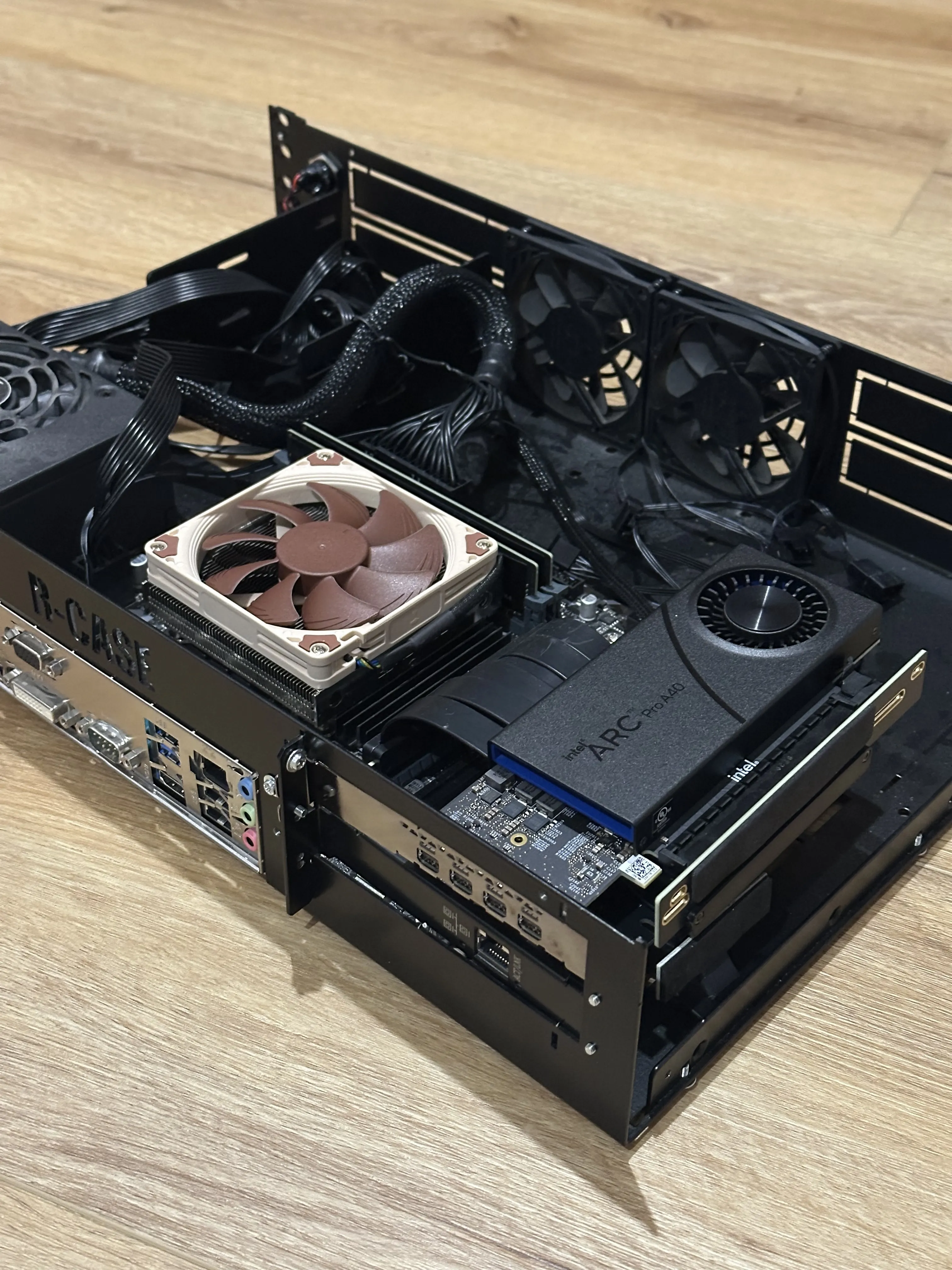 Intel Arc A40